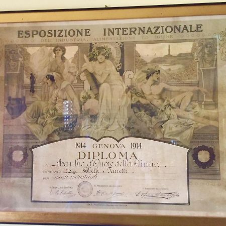 All'Antica Distilleria วิแมร์คาเต ภายนอก รูปภาพ